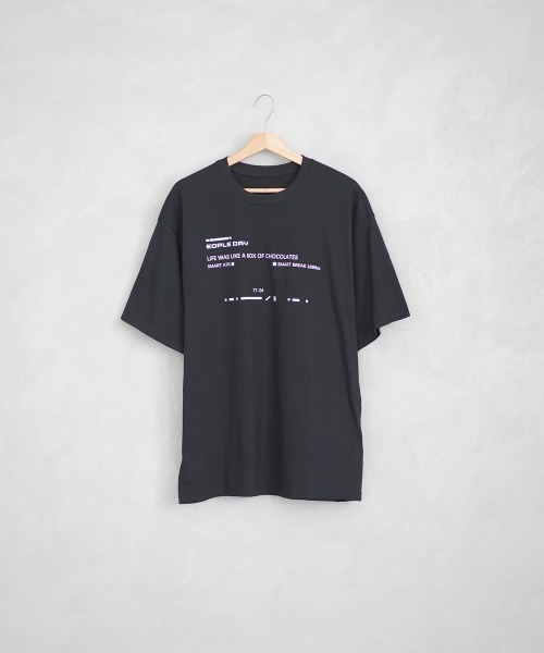Shoowtime(ショウタイム)の「オーバーサイズ / ビッグシルエットショートスリーブTシャツ(Tシャツ/カットソー・メンズ・アイボリー/ブラック・LARGE/MEDIUM)」の16枚目の写真