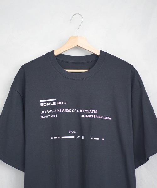 Shoowtime(ショウタイム)の「オーバーサイズ / ビッグシルエットショートスリーブTシャツ(Tシャツ/カットソー・メンズ・アイボリー/ブラック・LARGE/MEDIUM)」の11枚目の写真