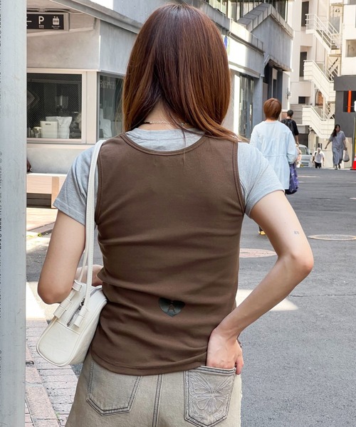 ALAND（エーランド）の「【UNISEX】ALAND／バックハートリブタンク（タンクトップ・レディース・ホワイト/ブラック/ブラウン・MEDIUM/SMALL）」の21枚目の写真