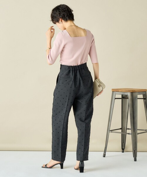 NOLLEY’S(ノーリーズ)の「《手洗い可能》総針2WAY Vネックプルオーバーニット(ニット/セーター・レディース・ベビーピンク/ブラウン/レッド/ブラック・38)」の21枚目の写真