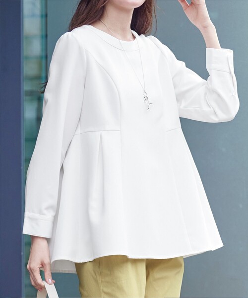 Tiaclasse（ティアクラッセ）の「ソフトペプラムブラウス（シャツ/ブラウス・レディース・ライトグレー/オフホワイト/ブラック・M/L）」の8枚目の写真