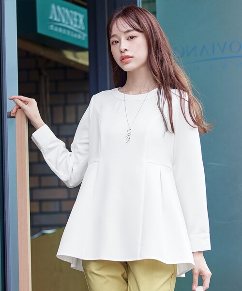 Tiaclasse（ティアクラッセ）の「ソフトペプラムブラウス（シャツ/ブラウス・レディース・ライトグレー/オフホワイト/ブラック・M/L）」の11枚目の写真