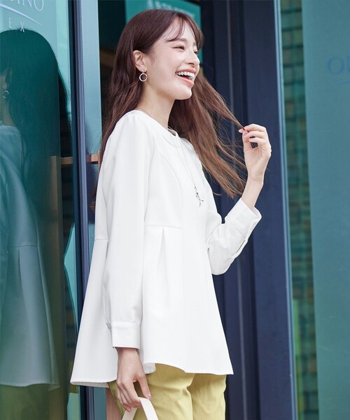 Tiaclasse（ティアクラッセ）の「ソフトペプラムブラウス（シャツ/ブラウス・レディース・ライトグレー/オフホワイト/ブラック・M/L）」の13枚目の写真