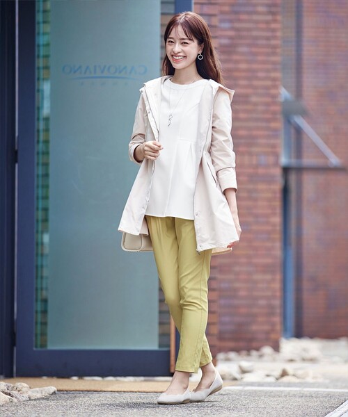 Tiaclasse（ティアクラッセ）の「ソフトペプラムブラウス（シャツ/ブラウス・レディース・ライトグレー/オフホワイト/ブラック・M/L）」の14枚目の写真