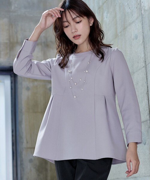 Tiaclasse（ティアクラッセ）の「ソフトペプラムブラウス（シャツ/ブラウス・レディース・ライトグレー/オフホワイト/ブラック・M/L）」の20枚目の写真