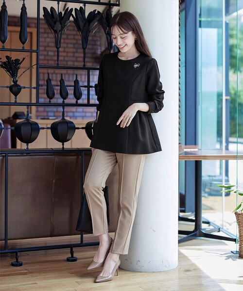 Tiaclasse（ティアクラッセ）の「ソフトペプラムブラウス（シャツ/ブラウス・レディース・ライトグレー/オフホワイト/ブラック・M/L）」の22枚目の写真