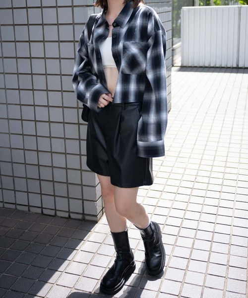 WEGO(ウィゴー)の「WEGO/オンブレチェックショートシャツ(シャツ/ブラウス・レディース・ホワイト系その他2/ブラック系その他2・FREE)」の16枚目の写真