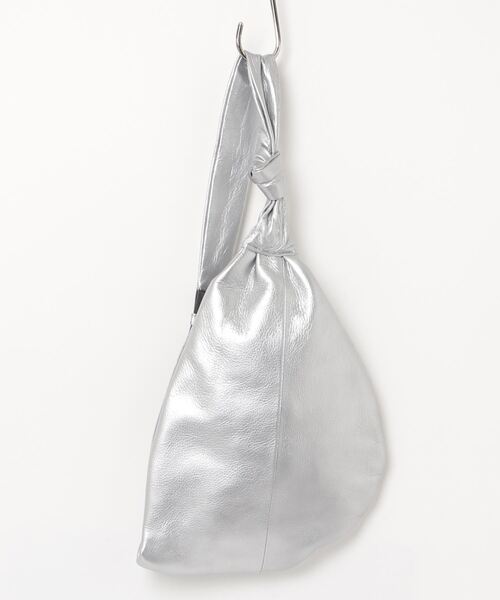 POMTATA（ポンタタ）の「POMTATA/ポンタタ/CANDY BODY BAG/P2581（ショルダーバッグ・レディース・ブラック/グレー系その他3/ベージュ/シルバー/その他4・F）」の4枚目の写真