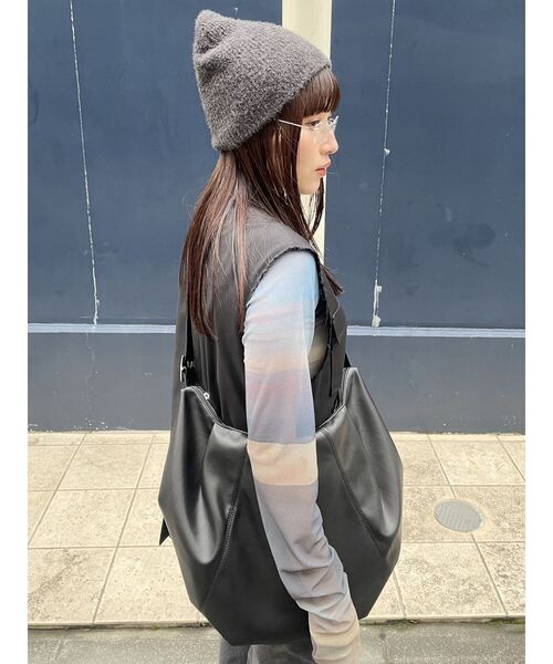 MURUA（ムルーア）の「ラウンドフェイクレザーバッグ（ハンドバッグ・レディース・ブラウン/ブラック/グレー・FREE）」の14枚目の写真