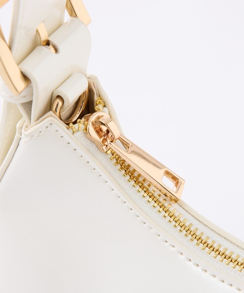 one after another NICE CLAUP（ワンアフターアナザーナイスクラップ）の「エンブレム付き/エナメルミニホーボーバッグ（ショルダーバッグ・レディース・ブラック/レッド/ピンク/アイボリー・FREE）」の13枚目の写真