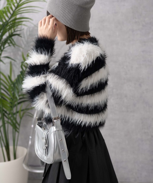 WEGO（ウィゴー）の「WEGO/シャギーショートプルオーバー（ニット/セーター・レディース・ホワイト系その他5/レッド/ライトグレー/ダークグレー・FREE）」の10枚目の写真