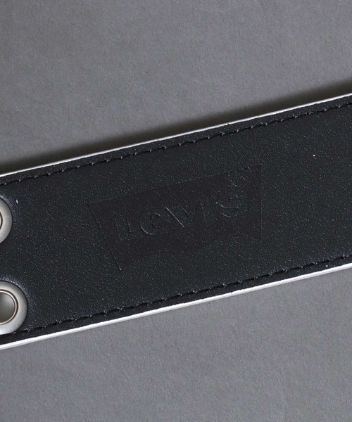 Levi's(リーバイス)の「【Levi's】スクエアバックル 40mm ダブルルピン ハトメ アイレット ベルト(ベルト・メンズ・レッド/ブラック/ホワイト/ダークブラウン/ブラック系その他/ブラウン系その他・FREE)」の9枚目の写真