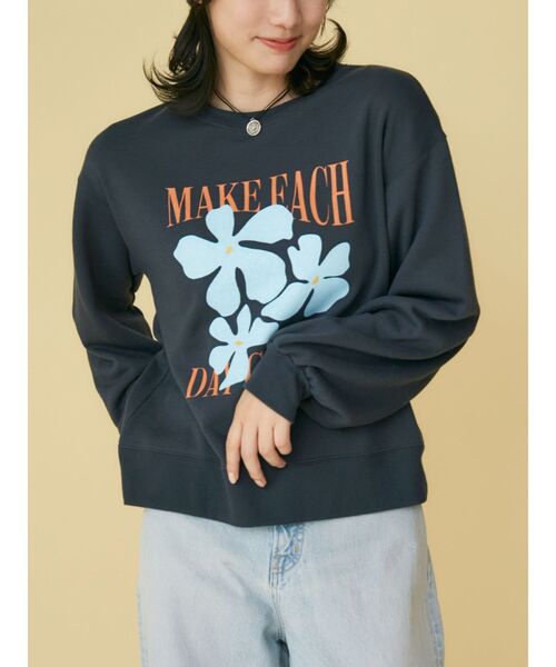 Ungrid（アングリッド）の「【WEB限定】フラワープリントスウェット（スウェット・レディース・イエロー/ライトグレー/チャコールグレー・FREE）」の6枚目の写真