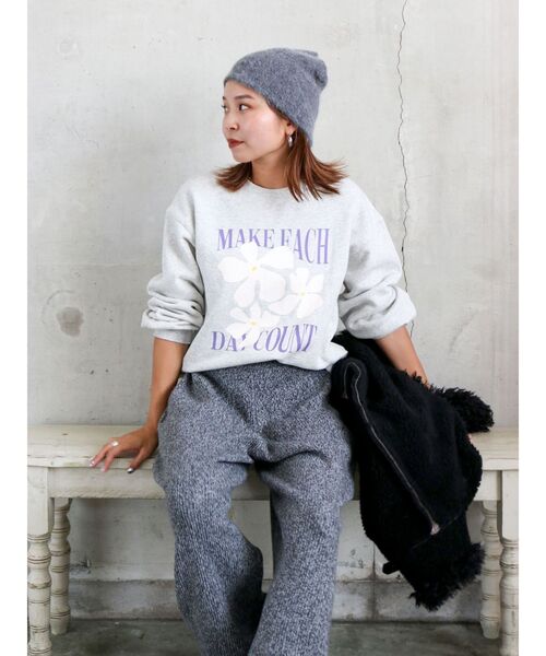 Ungrid（アングリッド）の「【WEB限定】フラワープリントスウェット（スウェット・レディース・イエロー/ライトグレー/チャコールグレー・FREE）」の17枚目の写真