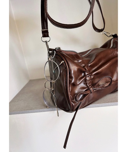 SALTMINT（ソルトミント）の「リボンギャザーショルダーバッグ（ショルダーバッグ・レディース・シルバー/ブラウン/ブラック・ONE SIZE）」の2枚目の写真