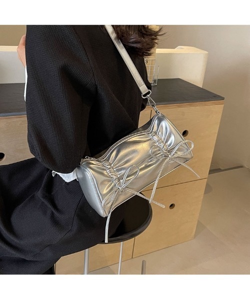 SALTMINT（ソルトミント）の「リボンギャザーショルダーバッグ（ショルダーバッグ・レディース・シルバー/ブラウン/ブラック・ONE SIZE）」の3枚目の写真