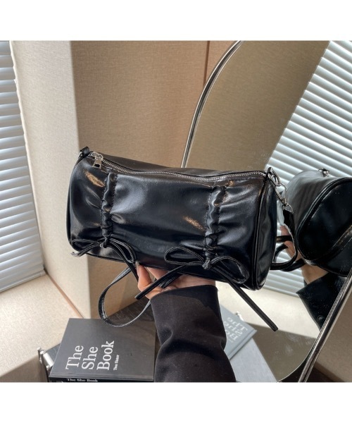 SALTMINT（ソルトミント）の「リボンギャザーショルダーバッグ（ショルダーバッグ・レディース・シルバー/ブラウン/ブラック・ONE SIZE）」の6枚目の写真