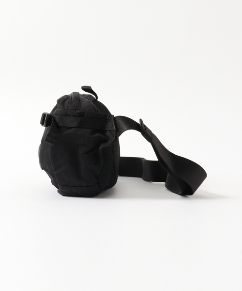 C.P. COMPANY（シーピーカンパニー）の「【C.P. Company / シーピーカンパニー】ACCESSORIES BAG IN NYLON B（ボディバッグ/ウエストポーチ・メンズ・ブラック・FREE）」の3枚目の写真