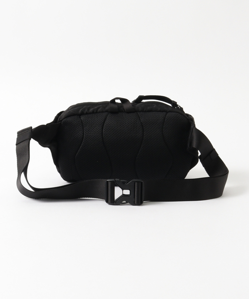 C.P. COMPANY（シーピーカンパニー）の「【C.P. Company / シーピーカンパニー】ACCESSORIES BAG IN NYLON B（ボディバッグ/ウエストポーチ・メンズ・ブラック・FREE）」の4枚目の写真