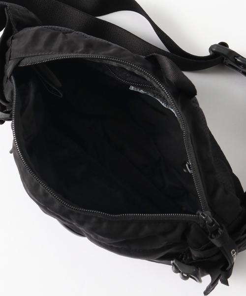 C.P. COMPANY（シーピーカンパニー）の「【C.P. Company / シーピーカンパニー】ACCESSORIES BAG IN NYLON B（ボディバッグ/ウエストポーチ・メンズ・ブラック・FREE）」の6枚目の写真