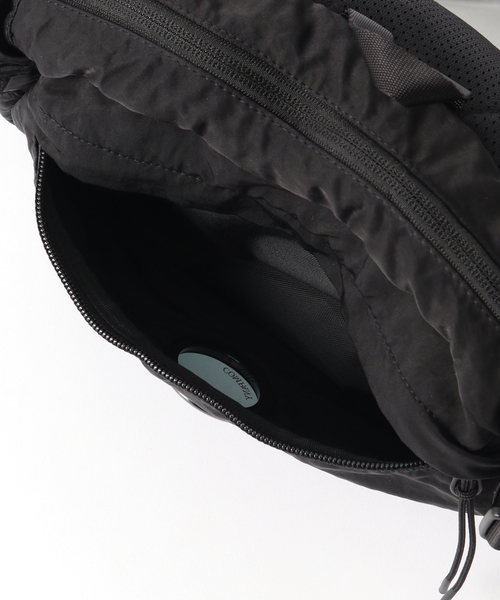 C.P. COMPANY（シーピーカンパニー）の「【C.P. Company / シーピーカンパニー】ACCESSORIES BAG IN NYLON B（ボディバッグ/ウエストポーチ・メンズ・ブラック・FREE）」の11枚目の写真