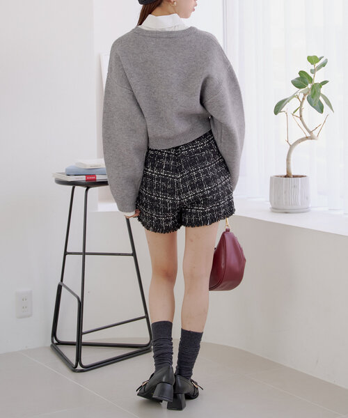 Chico（チコ）の「襟取り外しロゴジャガードショートニット