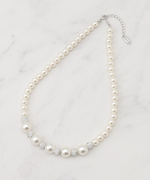 SHOO・LA・RUE（シューラルー）の「【セレモニー】フェイクパールパヴェネックレス（ネックレス・レディース・シルバー/ゴールド/ピンクゴールド・00）」の2枚目の写真