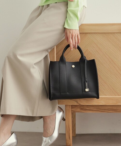 OPAQUE.CLIP(オペークドットクリップ)の「【軽量/2WAY】スクエアミドルトートバッグ(トートバッグ・レディース・イエロー系その他/ブラック/アイボリー・00)」の2枚目の写真