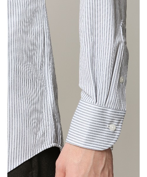 SUIT SQUARE（スーツスクエア）の「最高シャツ ワイシャツ 長袖 ノンアイロンジャージー ワイドカラー FIT ドレスシャツ（ビジネスシャツ・メンズ・ホワイト/ブルー/グレー/ブラウン・首回り43cm-裄丈86cm/首回り41cm-裄丈84cm/首回り39cm-裄丈82cm/首回り37cm-裄丈80cm/首回り41cm-裄丈88cm）」の20枚目の写真