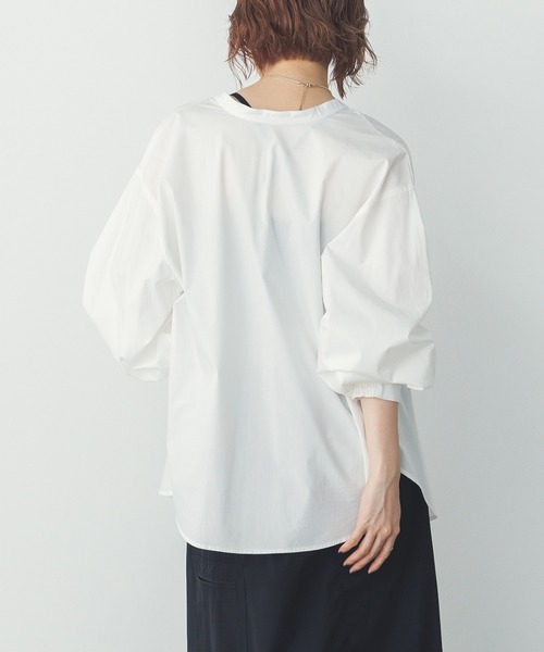 hunch（ハンチ）の「【WEB限定/別注】バンドカラー ボリュームスリーブ2WAYブラウス（シャツ/ブラウス・レディース・ホワイト/ホワイト系その他/ブラック/ベージュ・FREE）」の16枚目の写真