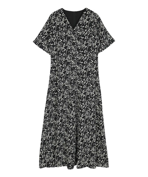 UR'S（ユアーズ）の「Vネックフィットアンドフレアワンピース（ワンピース・レディース・ネイビー/パープル/グレイッシュベージュ/ブラック系その他・S/M/L）」の10枚目の写真