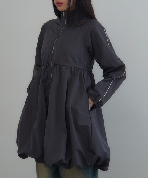 MAGASIN DE MODE Onjna(マガジンデモードオンジェナ )の「【MAGASIN DE MODE Onjna】T/Nタフタトラックバルーンミニワンピース XNN(ワンピース・レディース・ベージュ/チャコールグレー/アイボリー/カーキ・FREE)」の3枚目の写真
