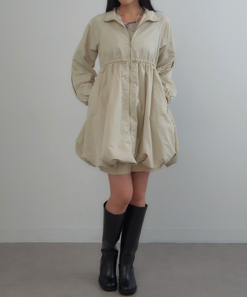 MAGASIN DE MODE Onjna(マガジンデモードオンジェナ )の「【MAGASIN DE MODE Onjna】T/Nタフタトラックバルーンミニワンピース XNN(ワンピース・レディース・ベージュ/チャコールグレー/アイボリー/カーキ・FREE)」の9枚目の写真