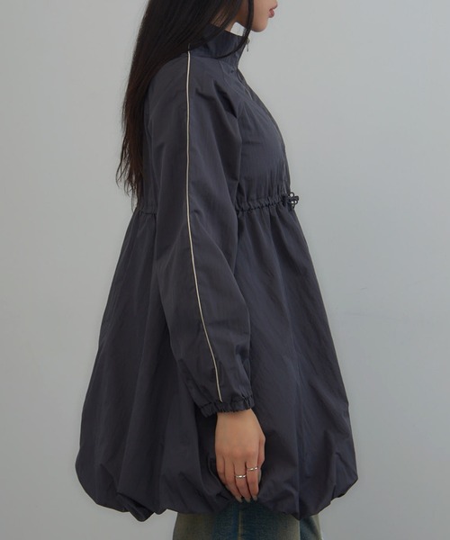 MAGASIN DE MODE Onjna(マガジンデモードオンジェナ )の「【MAGASIN DE MODE Onjna】T/Nタフタトラックバルーンミニワンピース XNN(ワンピース・レディース・ベージュ/チャコールグレー/アイボリー/カーキ・FREE)」の13枚目の写真