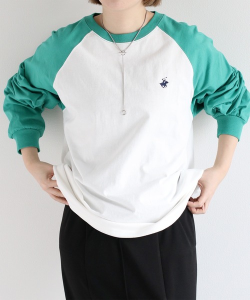 BEVERLY HILLS POLO CLUB（ビバリーヒルズポロクラブ）の「【BEVERLY HILLS POLO CLUB】ワンポイントラグランロングスリーブTee（Tシャツ/カットソー・レディース・ホワイト/ネイビー/ホワイト×グリーン/ホワイト×ブラック・M）」の2枚目の写真