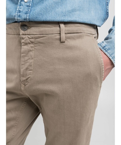 REPLAY(リプレイ)の「レギュラースリムBENNI Hyperflex Color スーパーストレッチチノパンツ(デニムパンツ・メンズ・ミント/ホワイト/ライトブルー/グレー/ホワイト系その他・W28xL32/W29xL32/W30xL32/W31xL32/W32xL32/W33xL32/W34xL32/W36xL32)」の12枚目の写真