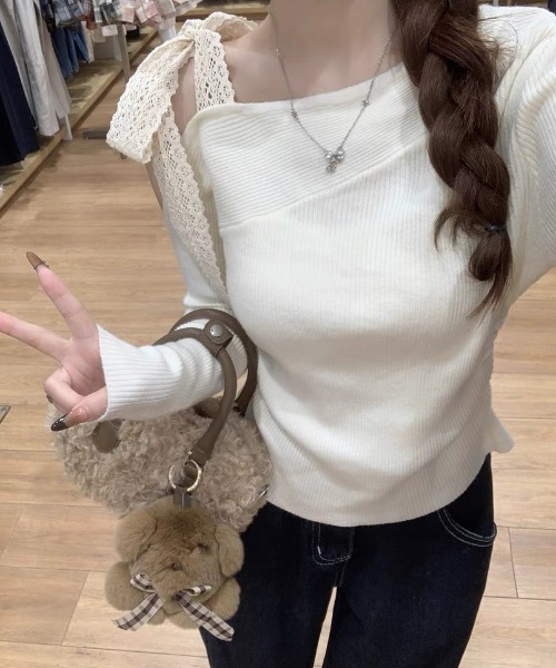 Teem Store(チームストア)の「レースリボンストラップ ワンショル リブニット(ニット/セーター・レディース・レッド/アイボリー/グレー/ブラック・F)」の7枚目の写真