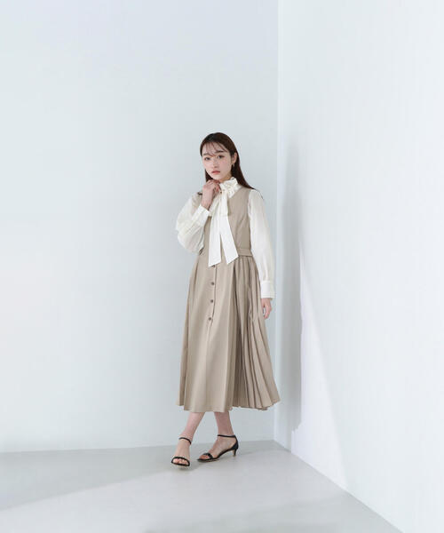 NATURAL BEAUTY BASIC（ナチュラルビューティーベーシック）の「◇ 【美人百花掲載】サイドプリーツジャンスカ（ジャンパースカート・レディース・ベージュ/チャコールグレー/ネイビー・MEDIUM/SMALL/P/S）」の11枚目の写真