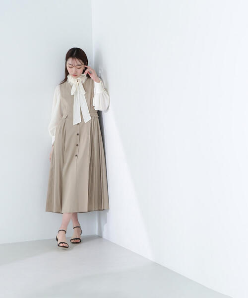 NATURAL BEAUTY BASIC（ナチュラルビューティーベーシック）の「◇ 【美人百花掲載】サイドプリーツジャンスカ（ジャンパースカート・レディース・ベージュ/チャコールグレー/ネイビー・MEDIUM/SMALL/P/S）」の15枚目の写真