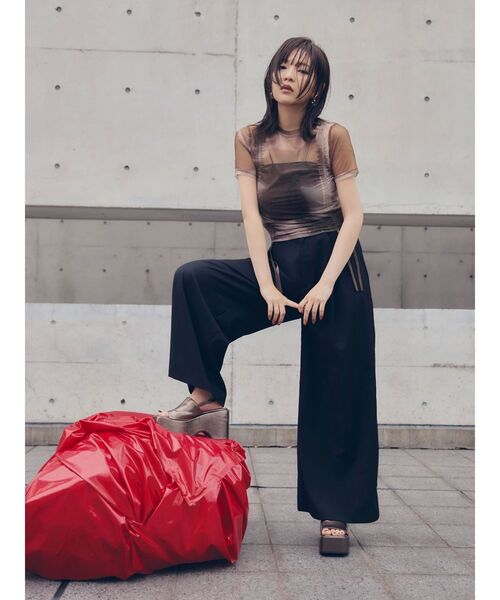 MURUA（ムルーア）の「グラデーションシアートップス（Tシャツ/カットソー・レディース・ブラック/ブルー/ブラウン/その他・FREE）」の21枚目の写真