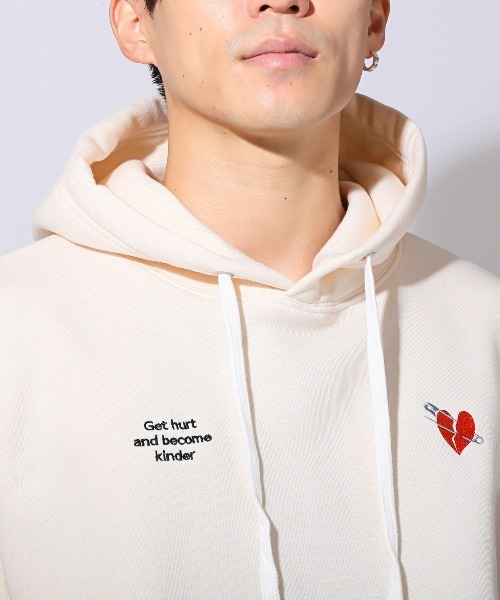 LUXSTYLE(ラグスタイル)の「ワンポイント刺繍入り裏起毛パーカー(パーカー・メンズ・ブラック/ホワイト・M/L/XL)」の8枚目の写真