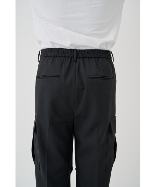 STUDIOUS（ステュディオス）の「NO SEASON WASHABLEWOOL CARGO（カーゴパンツ・メンズ・グレイッシュベージュ/ブラック・2/1）」の6枚目の写真