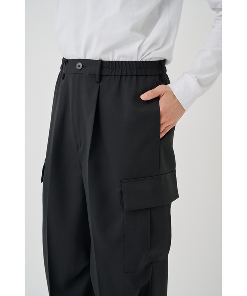 STUDIOUS（ステュディオス）の「NO SEASON WASHABLEWOOL CARGO（カーゴパンツ・メンズ・グレイッシュベージュ/ブラック・2/1）」の8枚目の写真