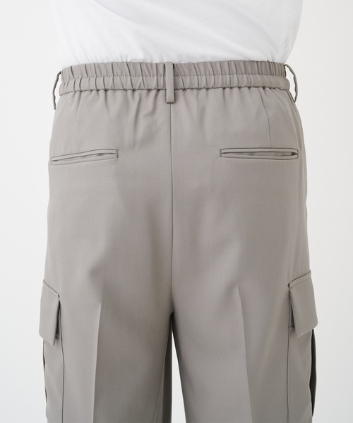 STUDIOUS（ステュディオス）の「NO SEASON WASHABLEWOOL CARGO（カーゴパンツ・メンズ・グレイッシュベージュ/ブラック・2/1）」の16枚目の写真