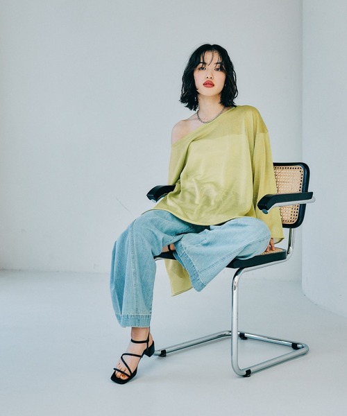 LEPSIM（レプシィム）の「14ゲージ2WAYネックシアーチュニック　327231（ニット/セーター・レディース・イエロー/ピンク/ライトベージュ・FREE）」の18枚目の写真