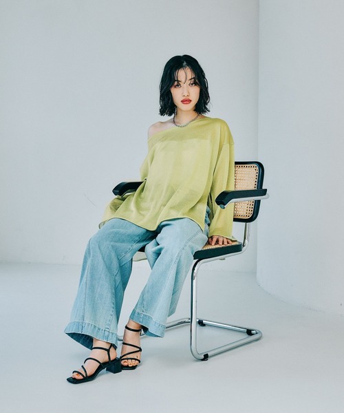 LEPSIM（レプシィム）の「14ゲージ2WAYネックシアーチュニック　327231（ニット/セーター・レディース・イエロー/ピンク/ライトベージュ・FREE）」の17枚目の写真