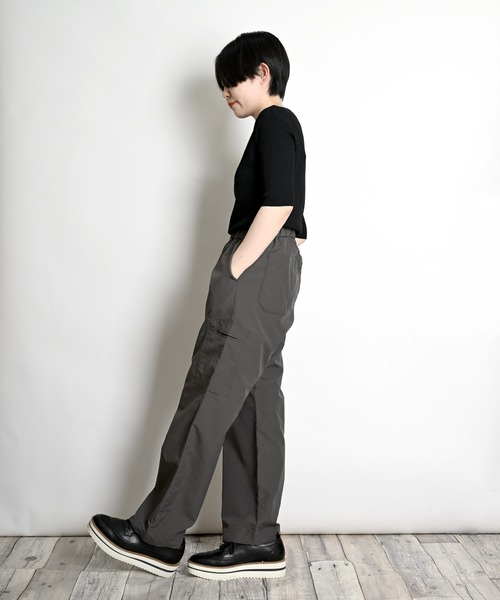 MARAI（マーライ）の「イージーカーゴパンツ ナイロンパンツ 撥水（カーゴパンツ・レディース・チャコール/パープル/ホワイト/ブラック・フリー）」の16枚目の写真