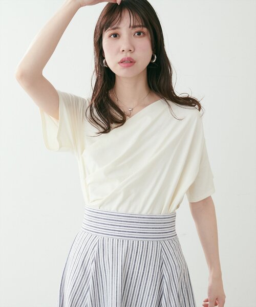 natural couture（ナチュラルクチュール）の「ドレープカットプルオーバー（Tシャツ/カットソー・レディース・サックスブルー/オフホワイト/イエロー/ブラック・FREE）」の11枚目の写真