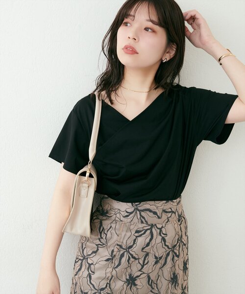 natural couture（ナチュラルクチュール）の「ドレープカットプルオーバー（Tシャツ/カットソー・レディース・サックスブルー/オフホワイト/イエロー/ブラック・FREE）」の15枚目の写真