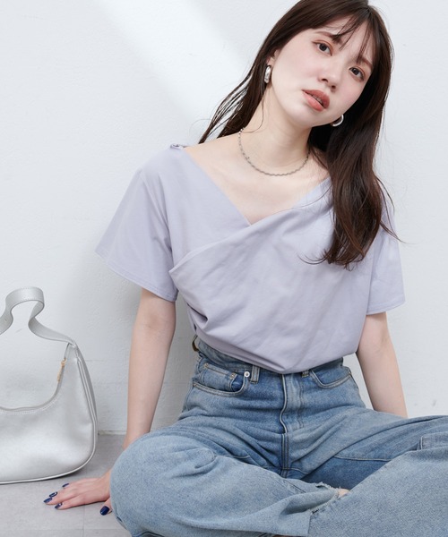 natural couture（ナチュラルクチュール）の「ドレープカットプルオーバー（Tシャツ/カットソー・レディース・サックスブルー/オフホワイト/イエロー/ブラック・FREE）」の6枚目の写真